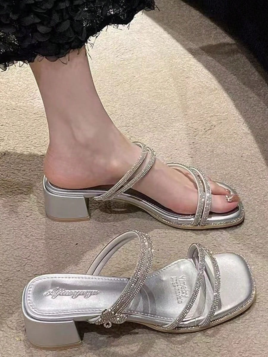 Zapatillas plateadas