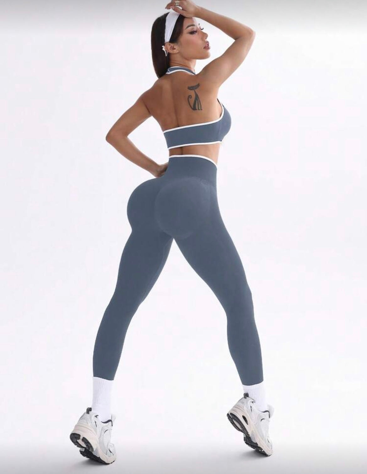 Legging y top deportivo