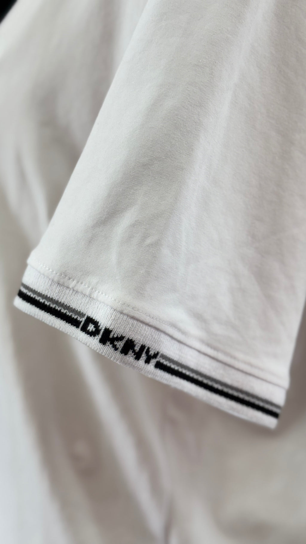 Playera polo DKNY caballero