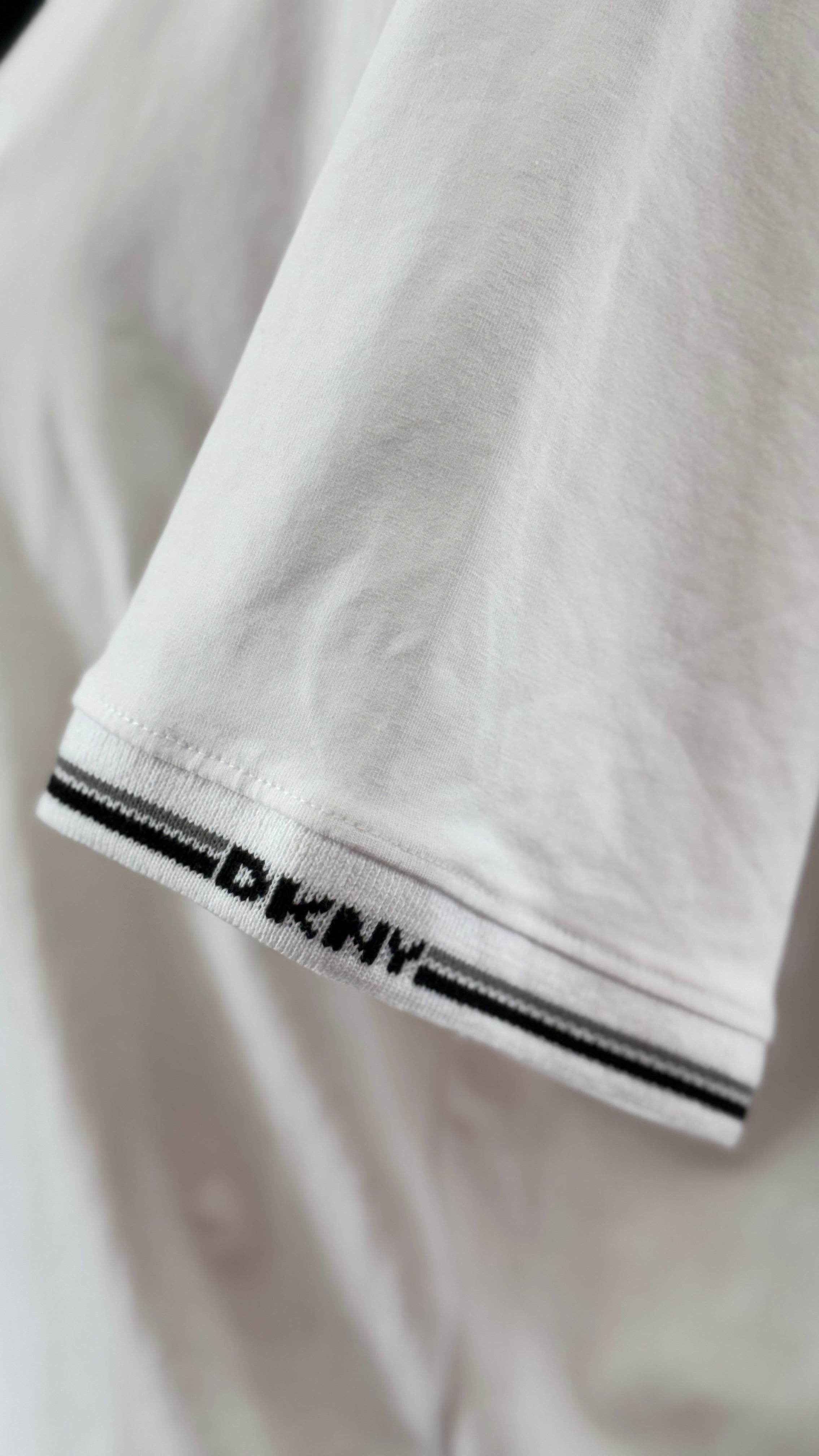 Playera polo DKNY caballero