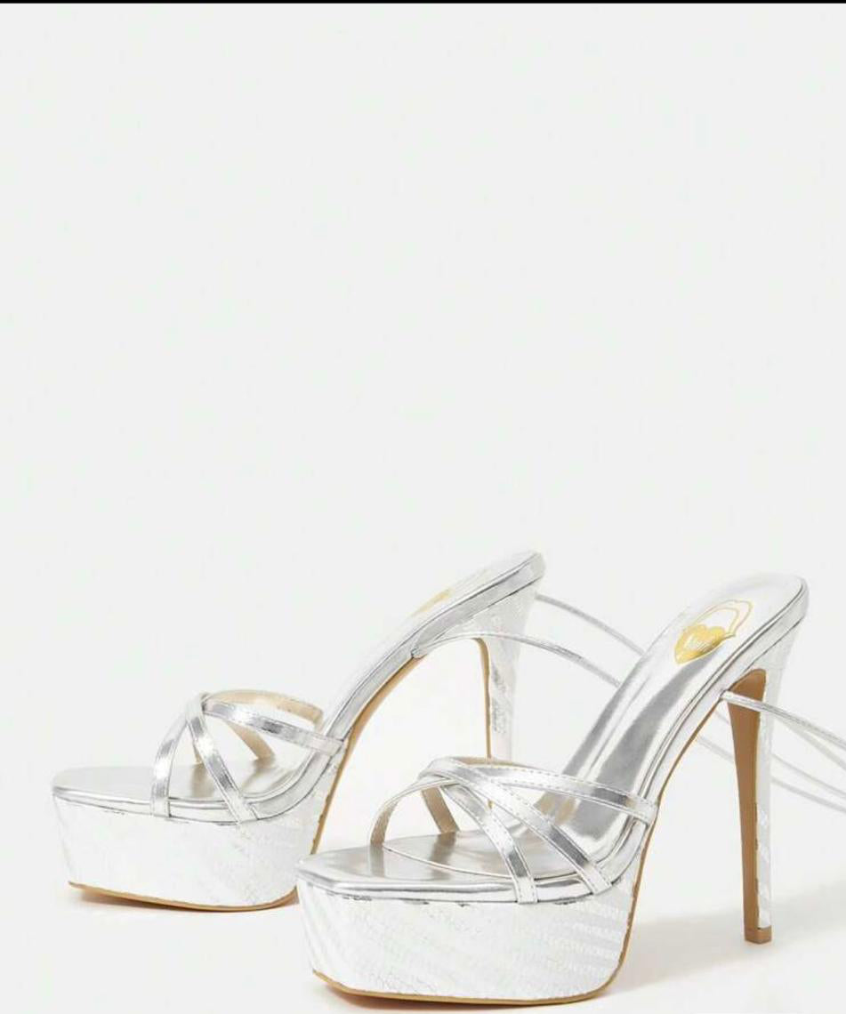 Zapatillas plateadas