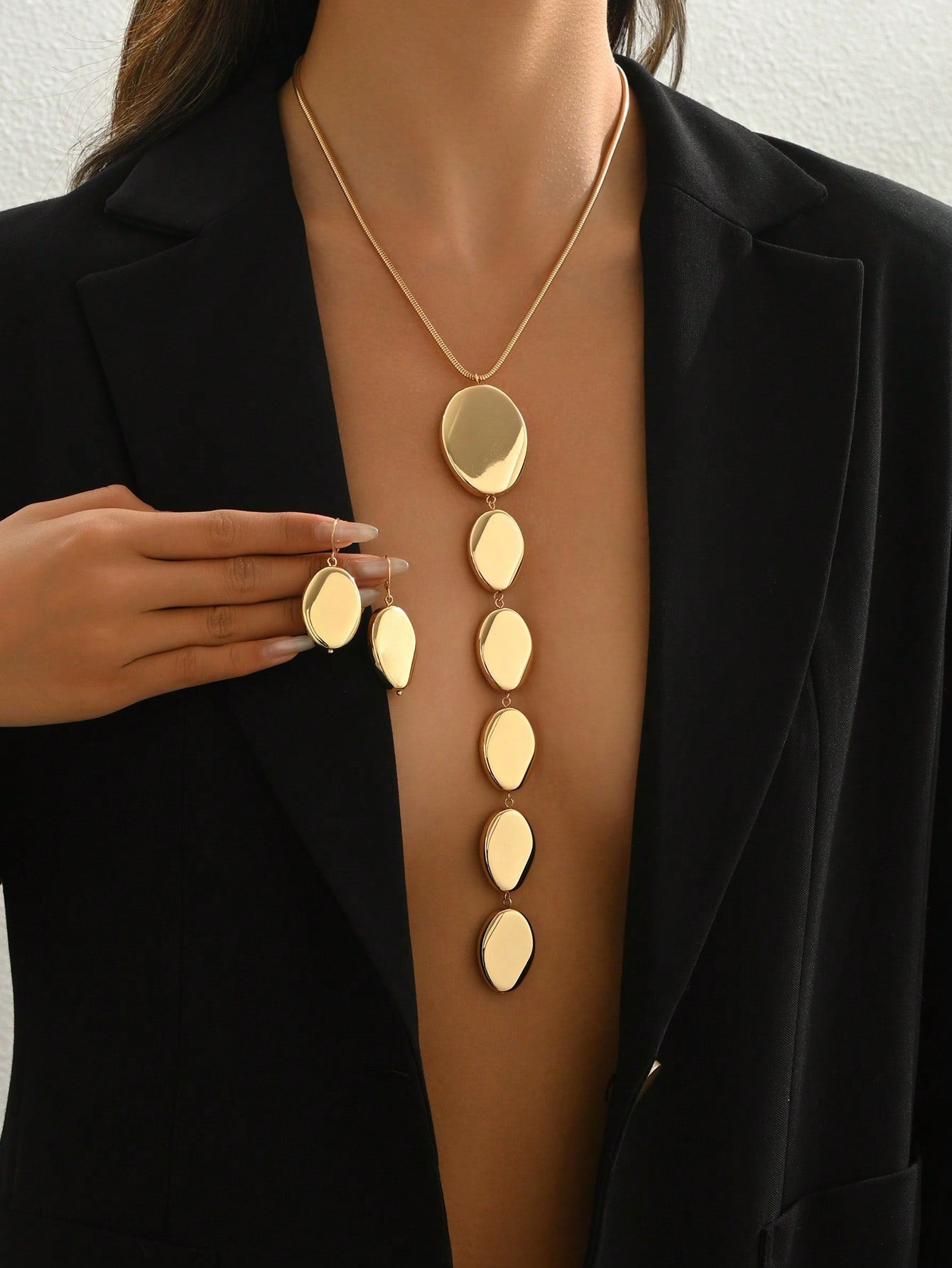 Collar y aretes
