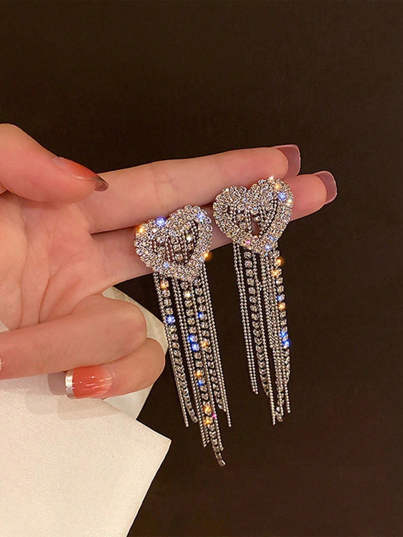 Aretes elegantes de corazón