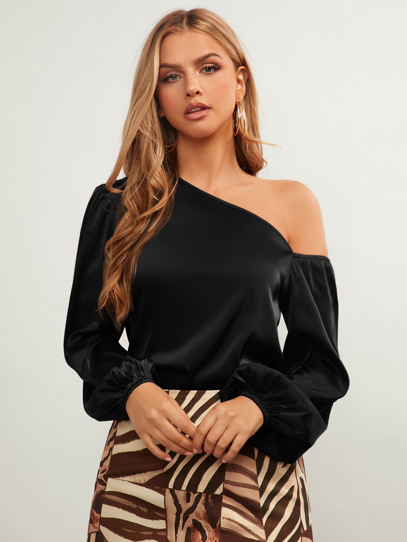 Blusa elegante de satén