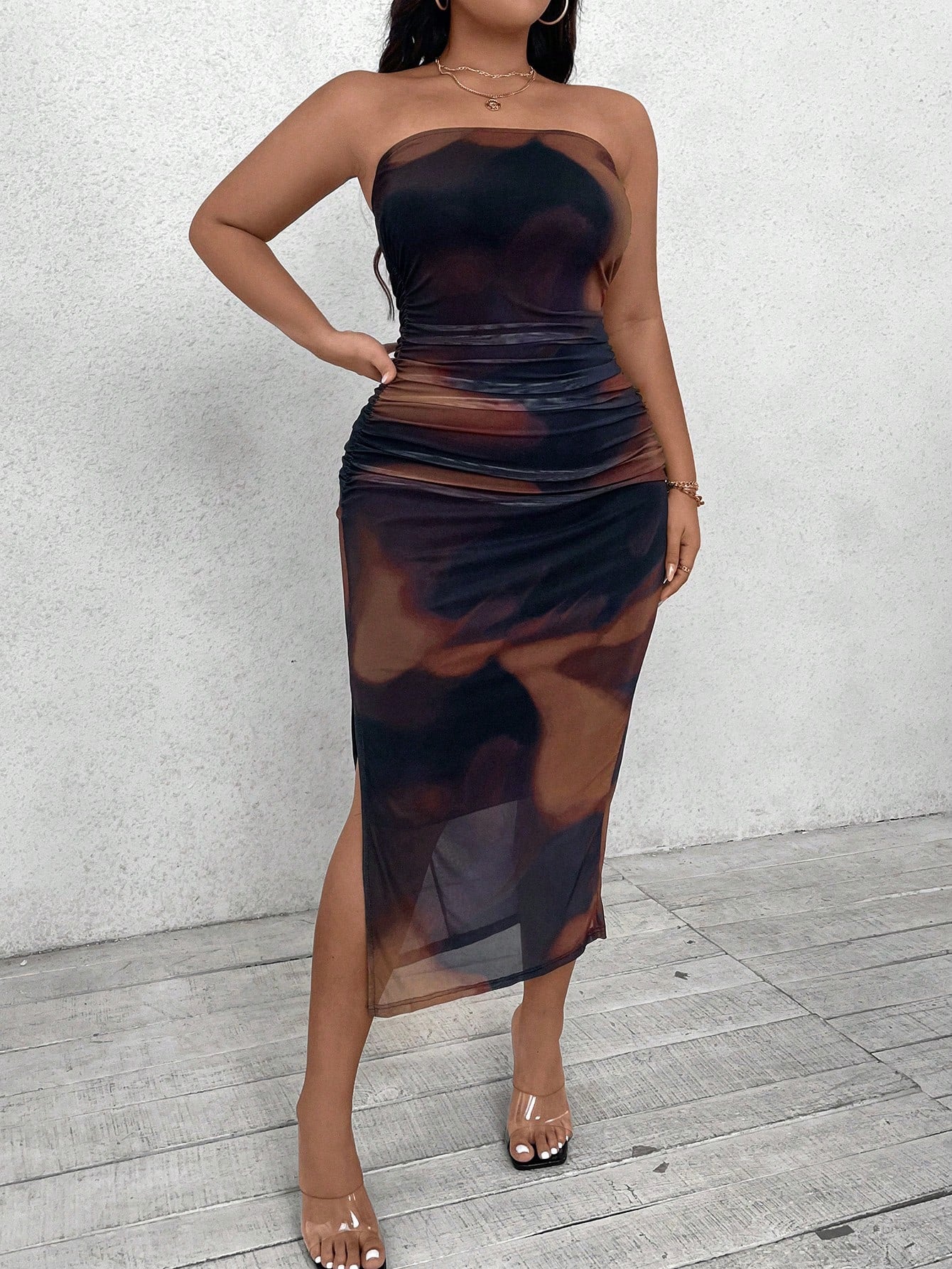 Vestido strapless pegado