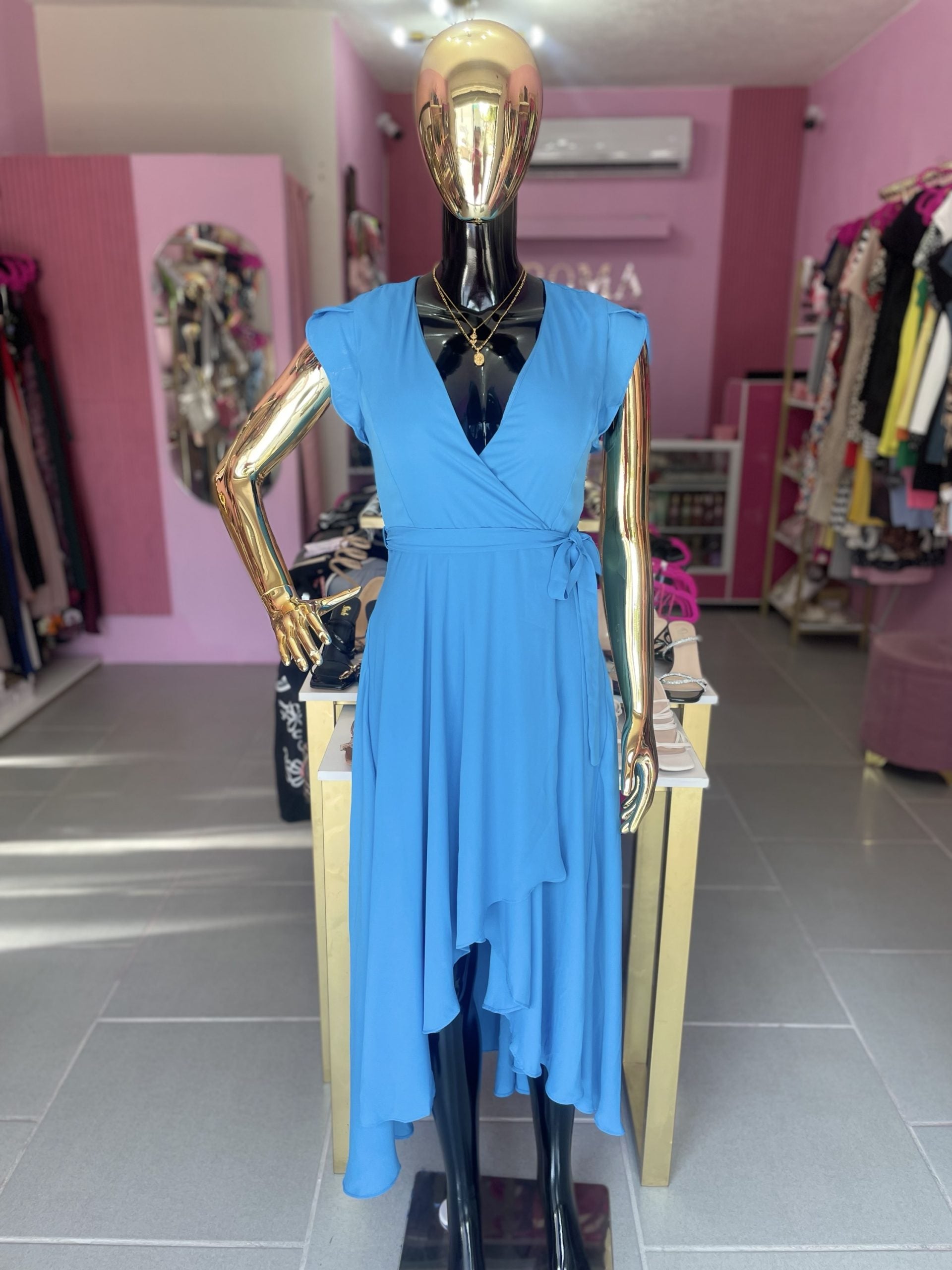 Vestido con mangas semi largo
